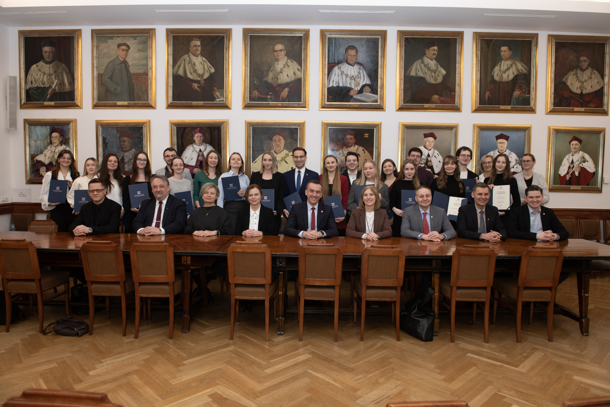 Tak nagradzamy naukowych liderów! Nasi studenci i doktoranci ze Stypendiami Politechniki Krakowskiej